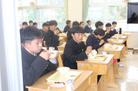 ②
